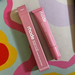 Rhode Skin Peptide Lip Ribbon